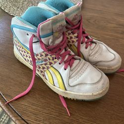 Vintage Women’s Reeboks - Size 9