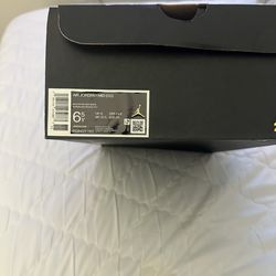 Air Jordan 1 Mid Size 6.5Y