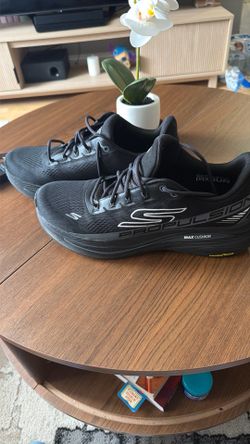Skechers shoes Sneakers Max Cushion