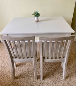 Pottery Barn Kids Carolina Small Play Table and Chairs.