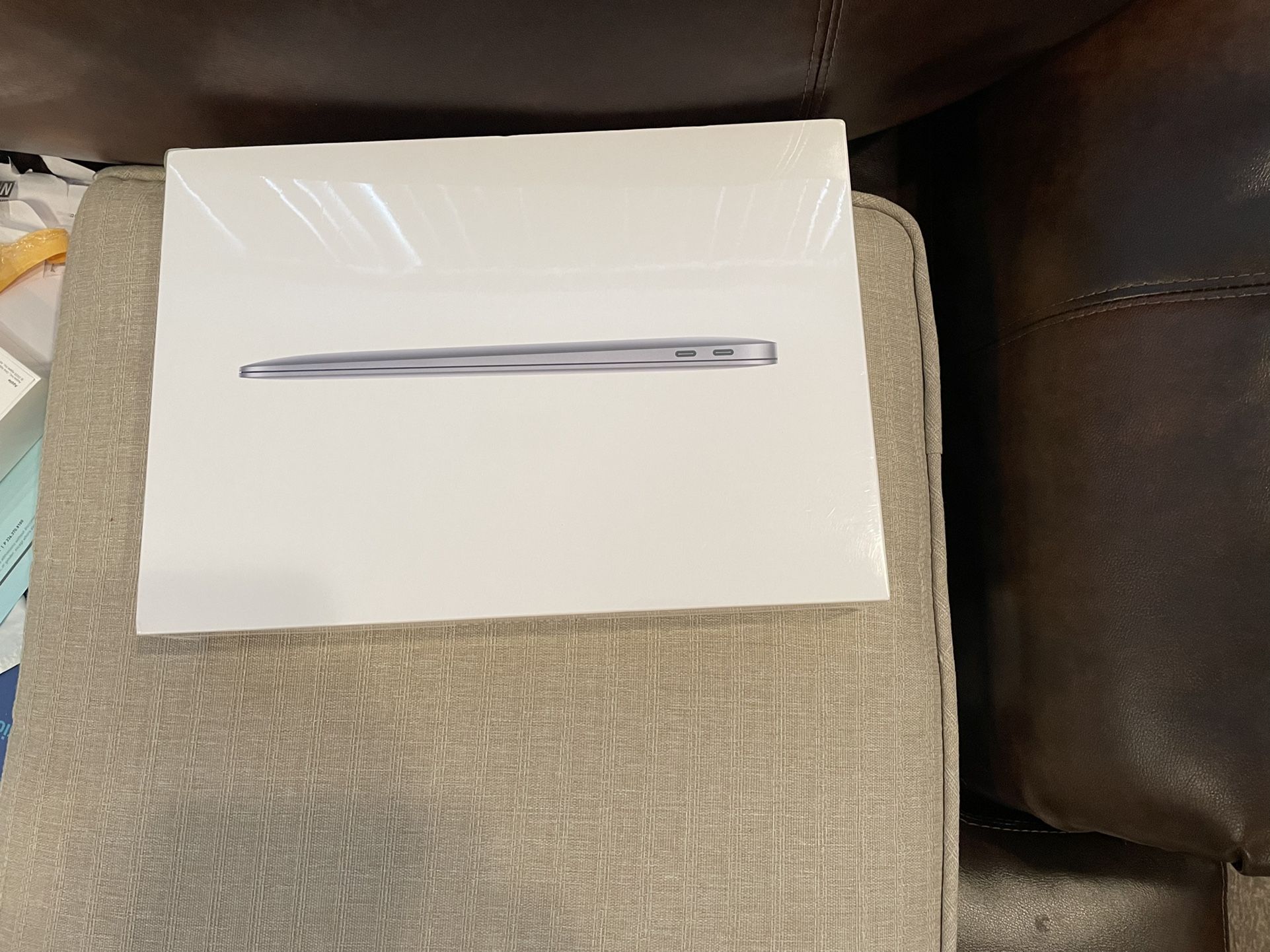 MacBook Air- 13-inch With Apple M1 Chip - 8GB Unified Memory - 256 GB SSD- Model Number A2337