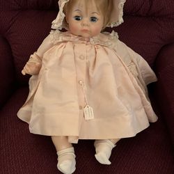 Vintage 1966 Madame Alexander 20” Baby Doll