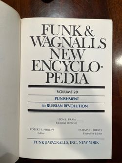 Funk & Wagnalls New Encyclopedia set / Funk & Wagnalls Standard Desk Dictionary (A-Z) / Funk & Wagnalls Hammond World Atlas