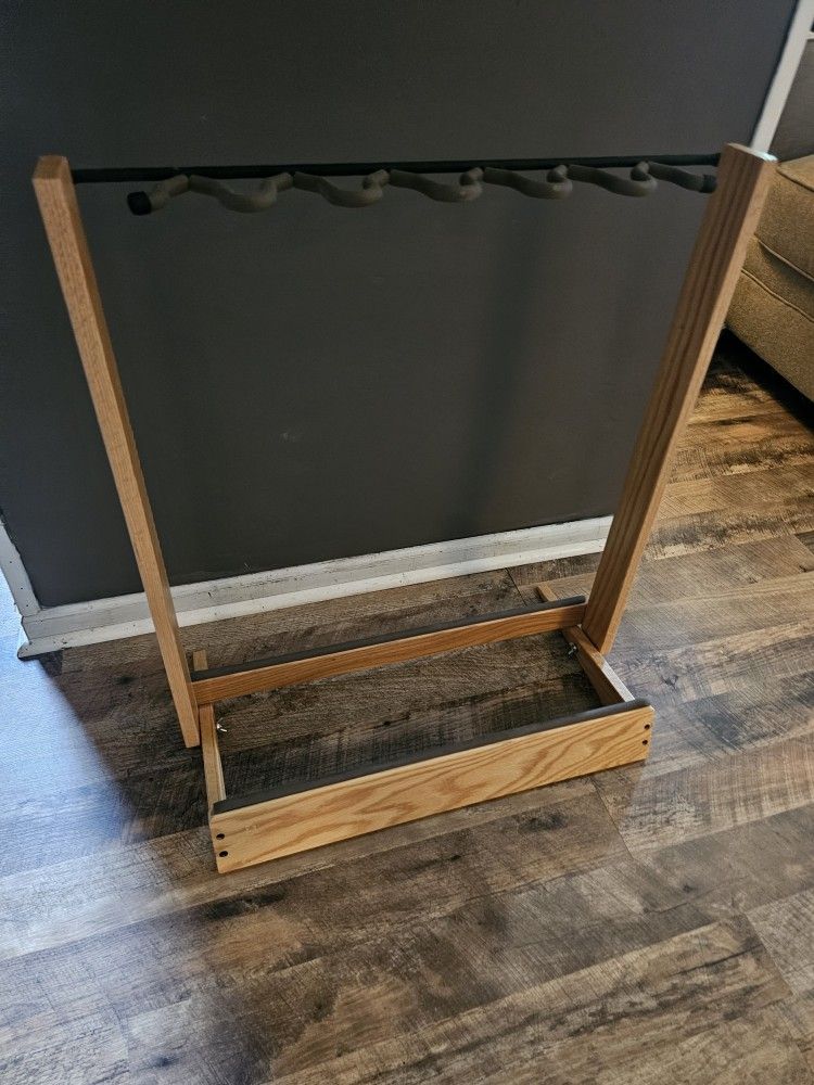 STRING SWING GUITARS STAND ( OAK WOOD)