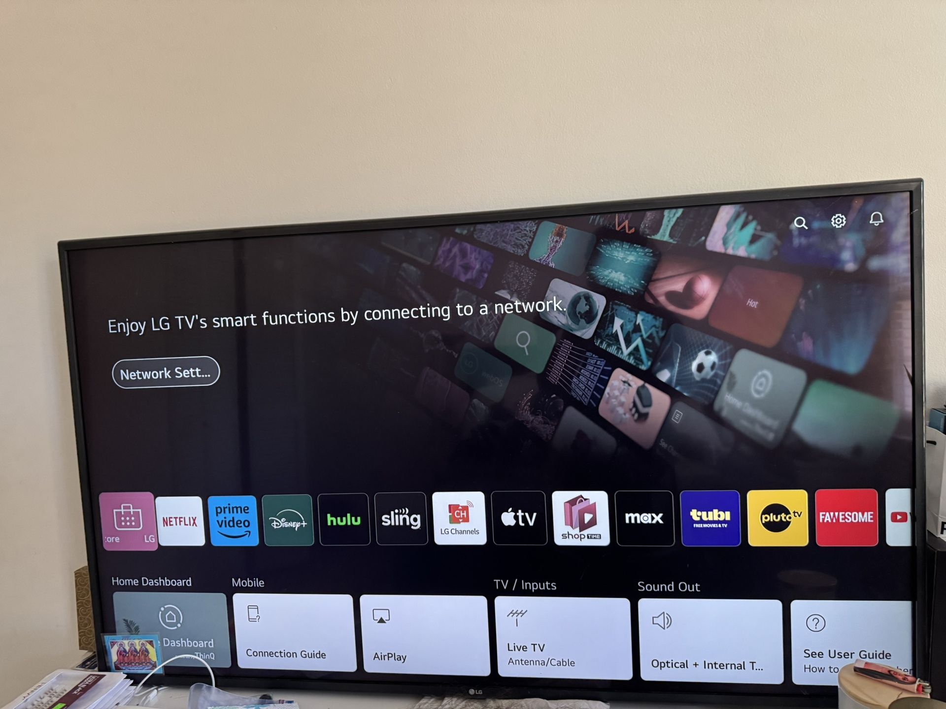 LG is smart TV 55” Model 55UN6950ZUA