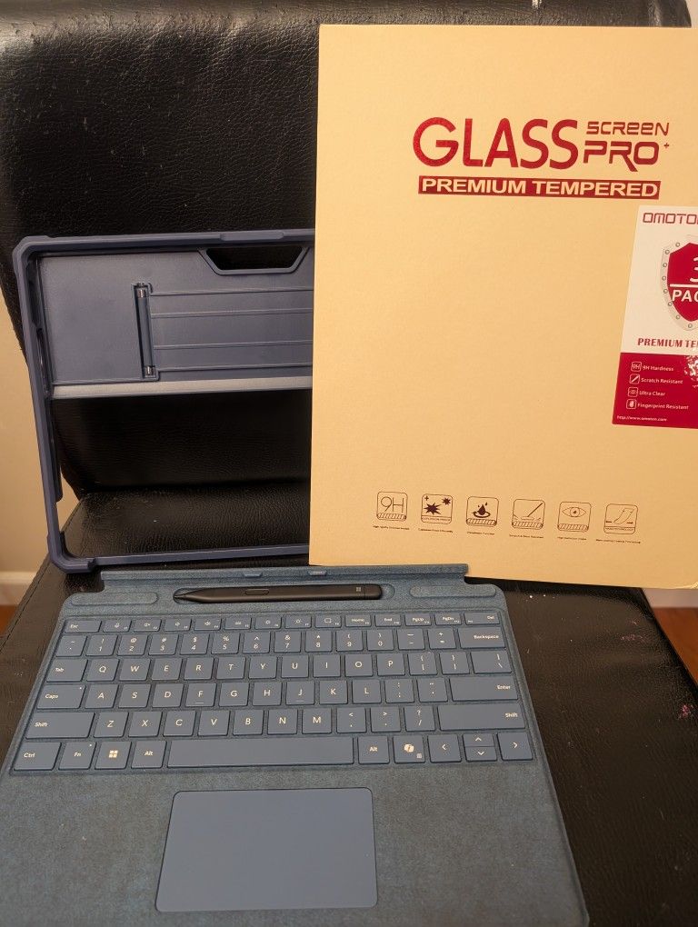Microsoft Surface Slim Pen, Pro Keyboard (11th, 9th, 8th), cover for Pro 11, 2 screen protectors