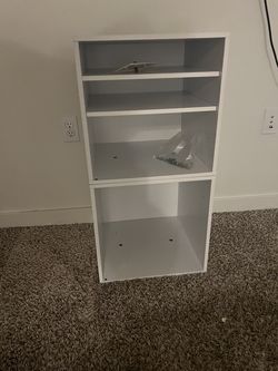 White Storage Shelf / Small Bookshelf