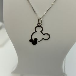 925 Sterling Silver Pendant And Chain 20”