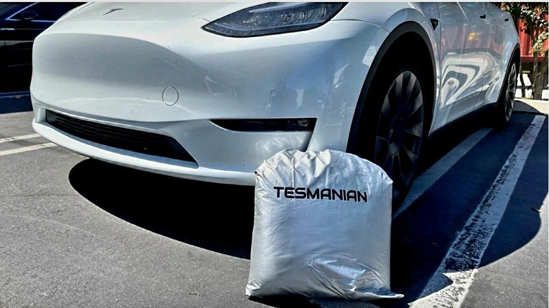 4th of July SALE Tesla Model Y car cover with charging opening