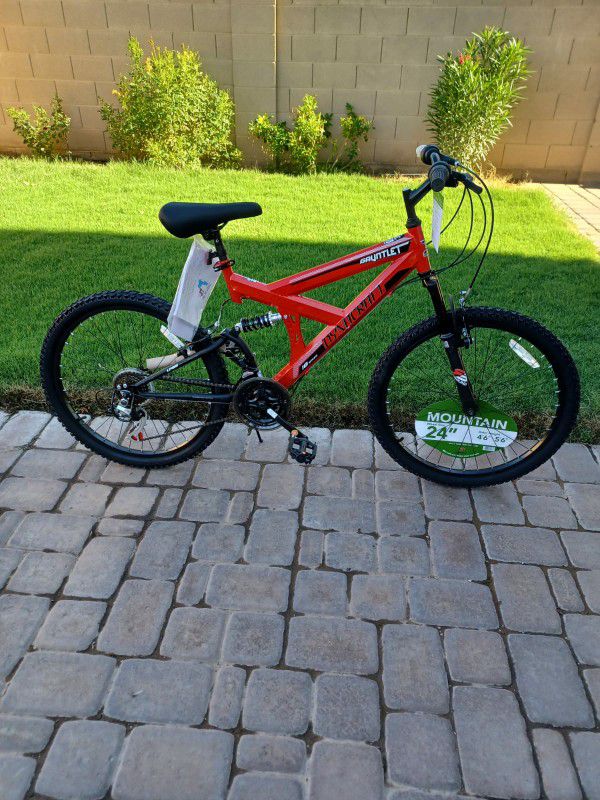 NEW FULL SUSPENSION DYNACRAFT MOUNTAIN BIKE 24 INCH 7 SPEED 3 GEAR FIRM PRICE 70$ CHECK MY OTHER BIKES 