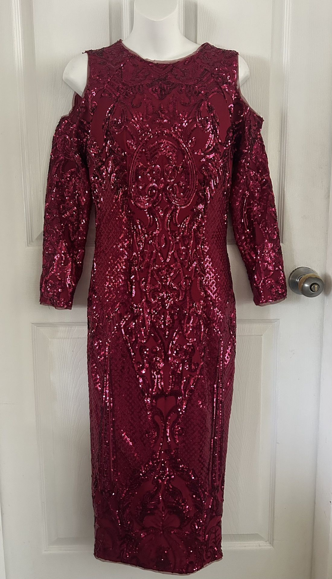 Elegant Sequin Dress in Deep Red size 4