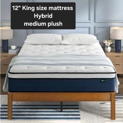 MATTRESS KING SIZE  12" ZINUS Comfort Support Hybrid Mattress , Fiberglass Free, Medium Plush