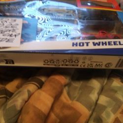 HOT. WHEEL CAR