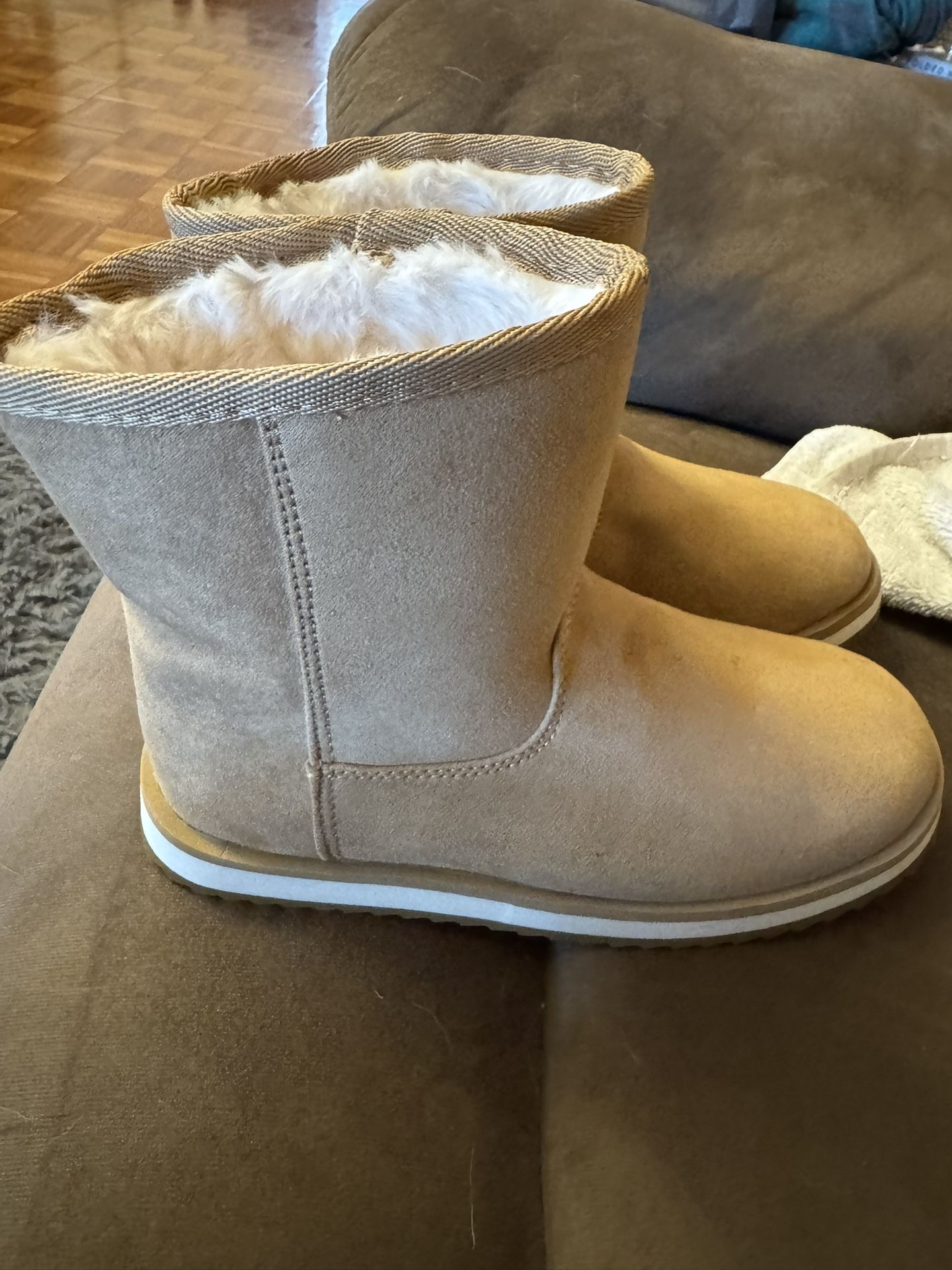 Girls Faux Fur Shearling Boot Tan