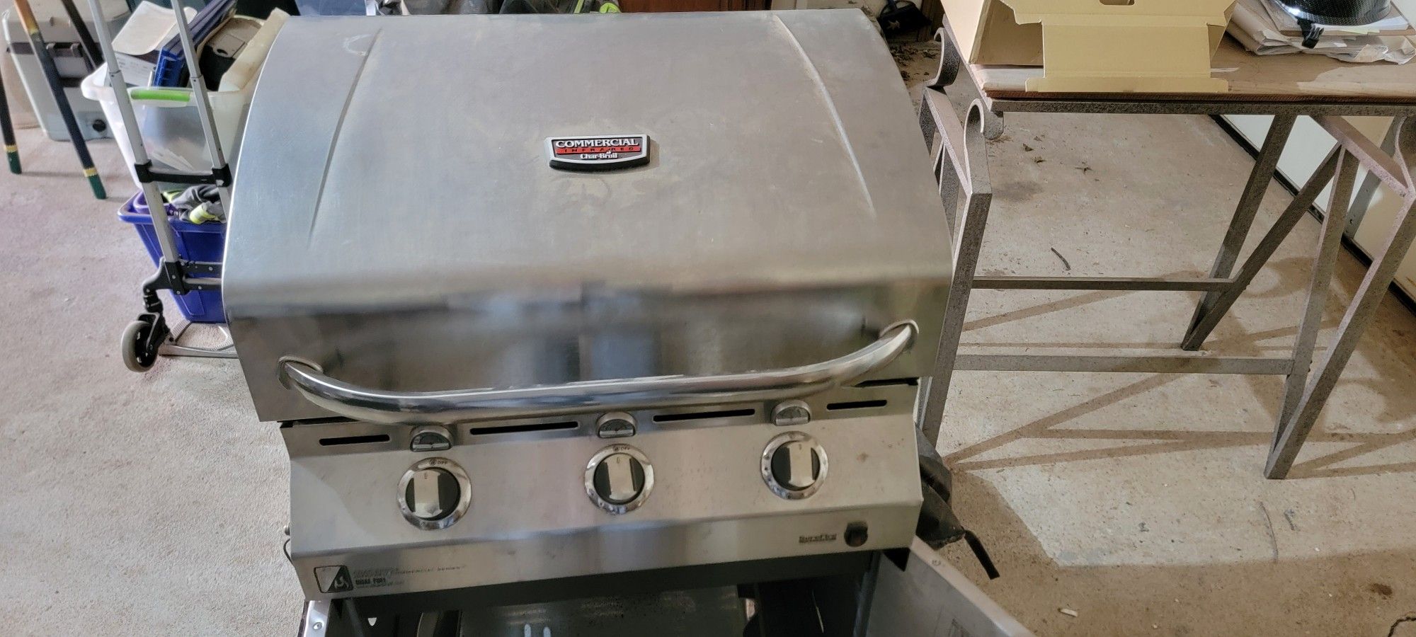 Char Broil Imfered Commercial Grill