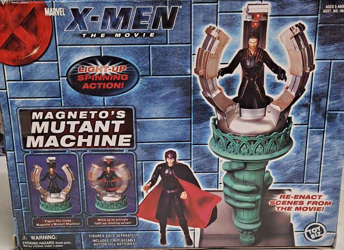 Marvel X-Men the Movie Light Up Spinning Action Magneto's Mutant Machine