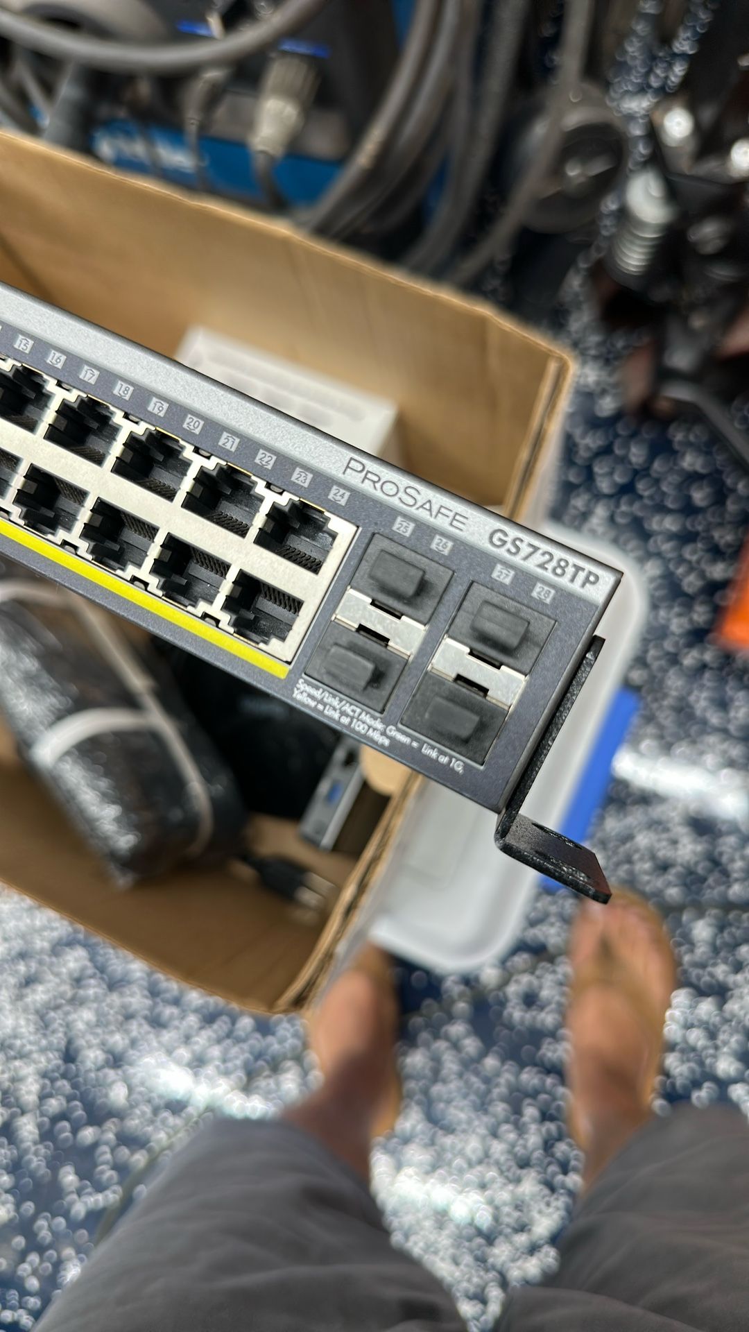 24-port Gigabit Smart Switch W/PoE