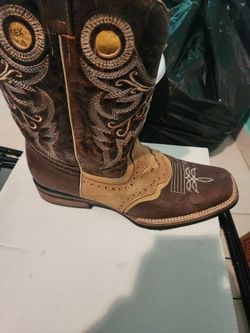 Botas número  9.