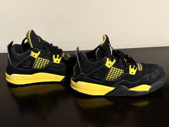 Jordan 4 retro thunder