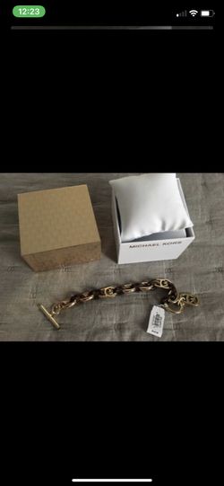 Michael Khors Bracelet (brand new)