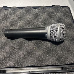 Samson R21 With Mic Chord And Case