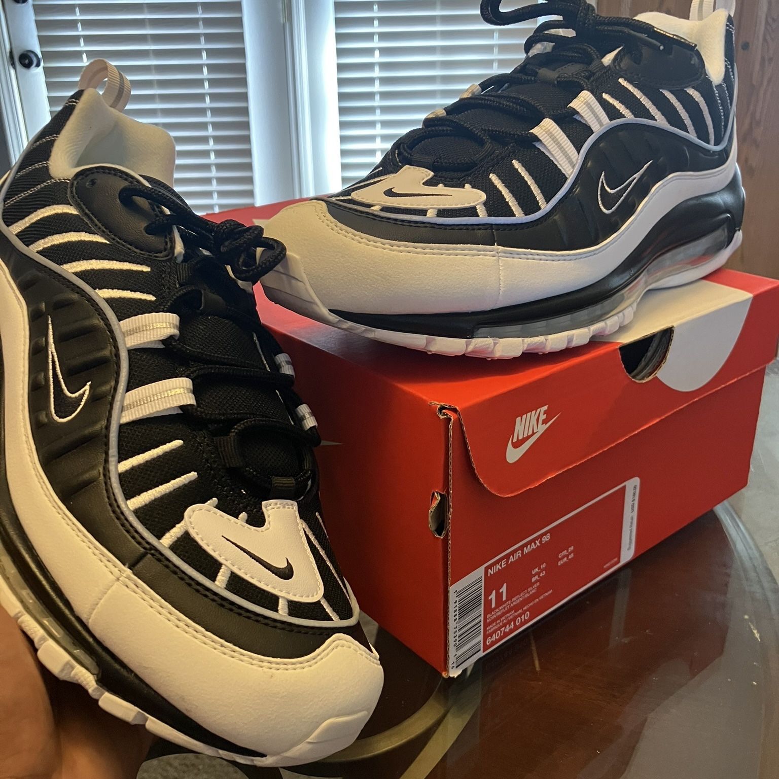 Nike air max 98 black white deals