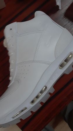Spotless nike Acg sneaker