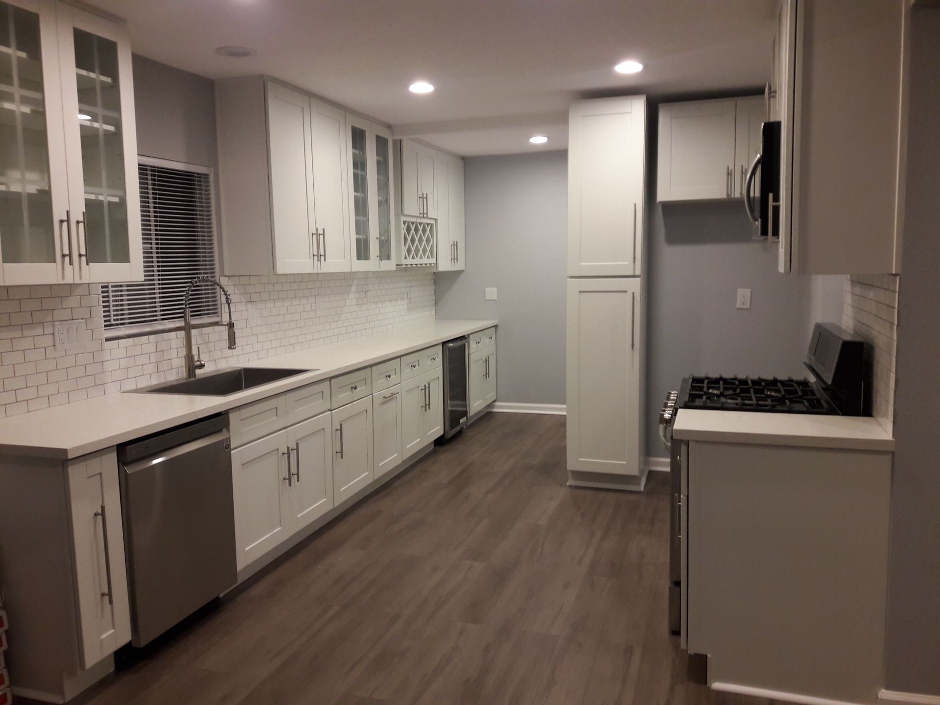 Kitchen Solid Wood Cabinetry Quartz Counter Tops Warehouse