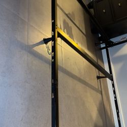 Queen Metal Bedframe 