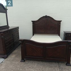 Queen Size Bedroom Set With Boxspring 