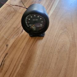Tachometer 