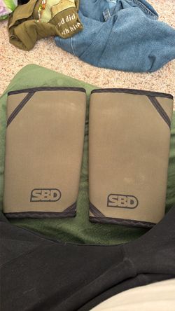 SBD knee sleeves
