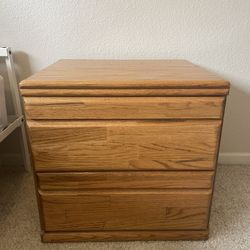 Dresser / Bedside Table