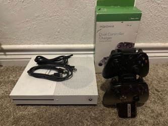 Xbox one s with rechargeable battery