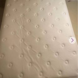 Westin Heavenly Queen Mattress & Box Spring with Metal Frame - Excellent Used Condition
