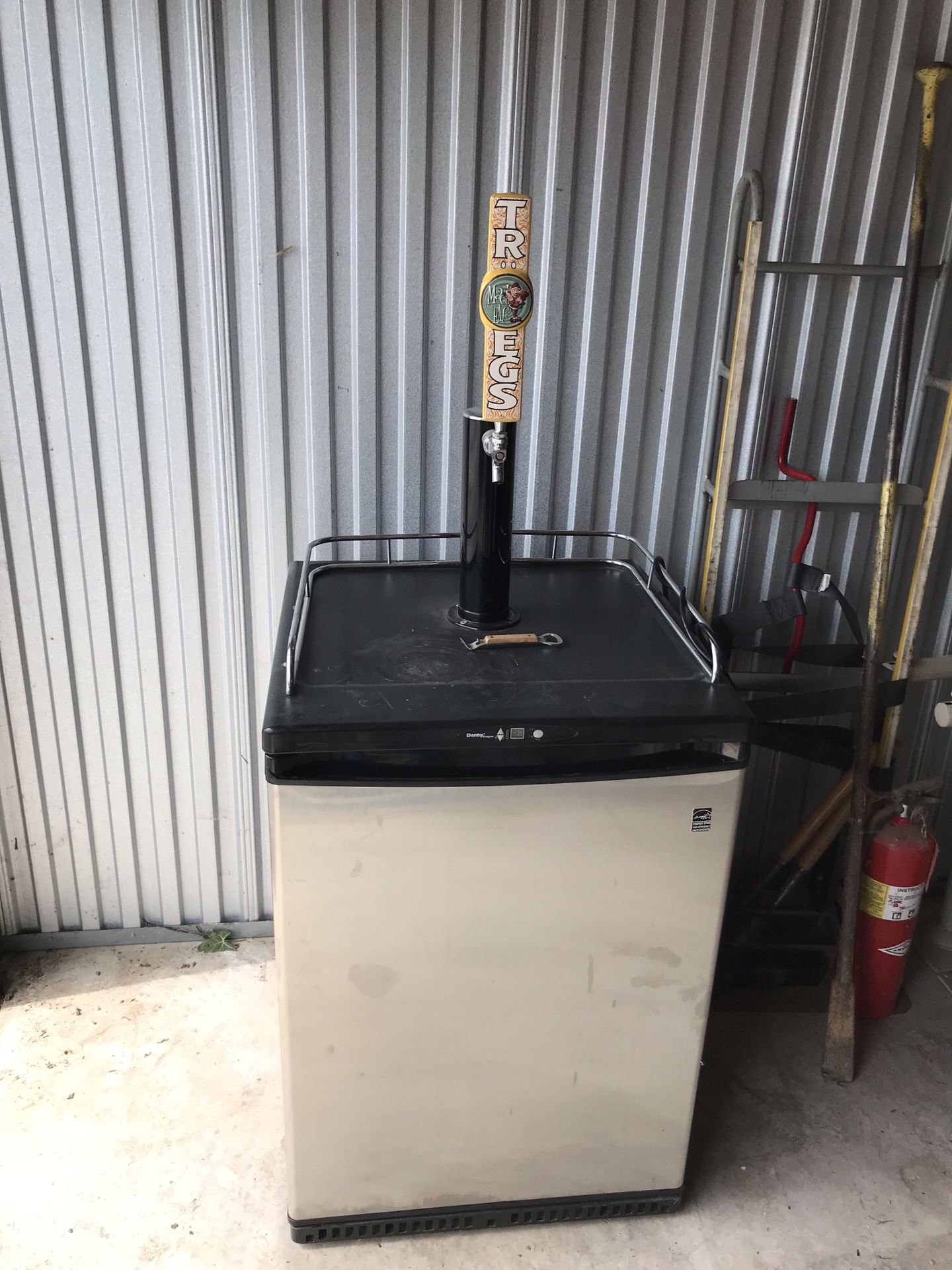 Kegerator Single Beer Tap Dispenser Keg Fridge for Sale in Watsontown
