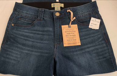 DEMOCRACY WOMEN'S SIZE 12 BRAND  NEW
