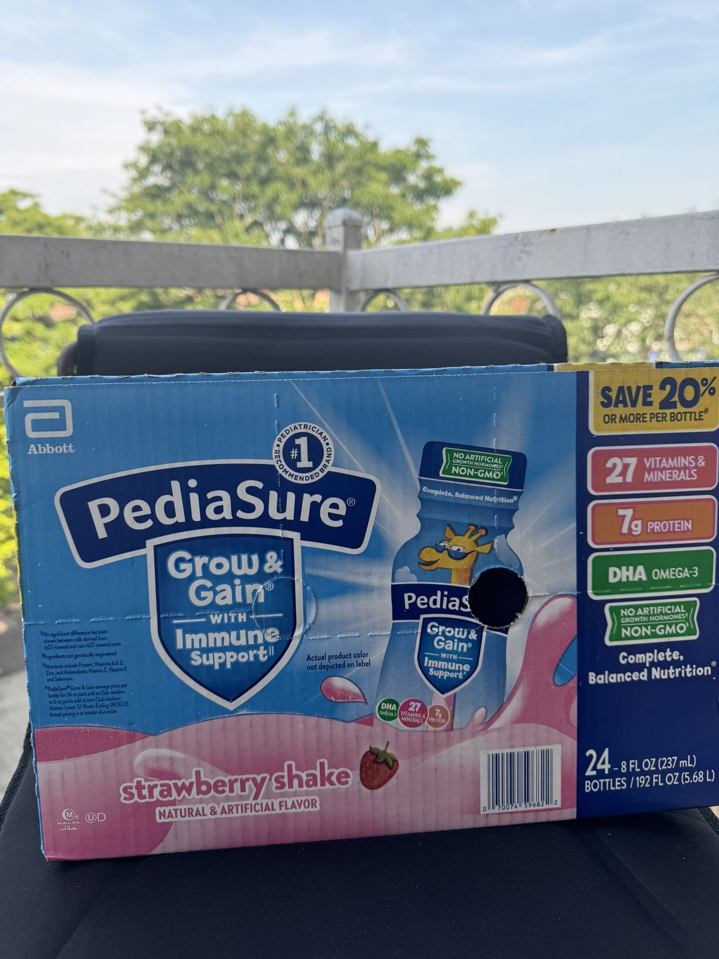 Abbot PediaSure Grow & Gain with Immune Support 8oz Pack Of 24 Strawberry
