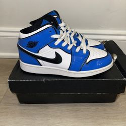 Jordan 1 Mid
