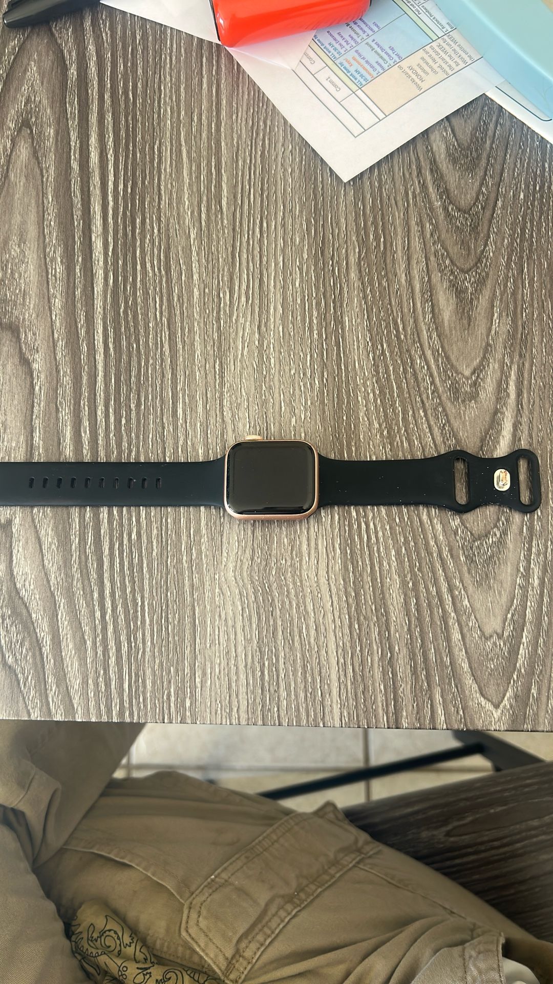 Apple Watch 8 (41mm Aluminum & Ceramic)