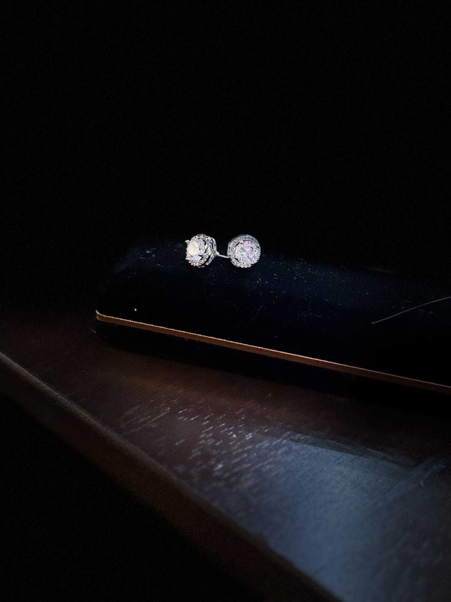 5ct White gold plated earrings, passes the diamond tester