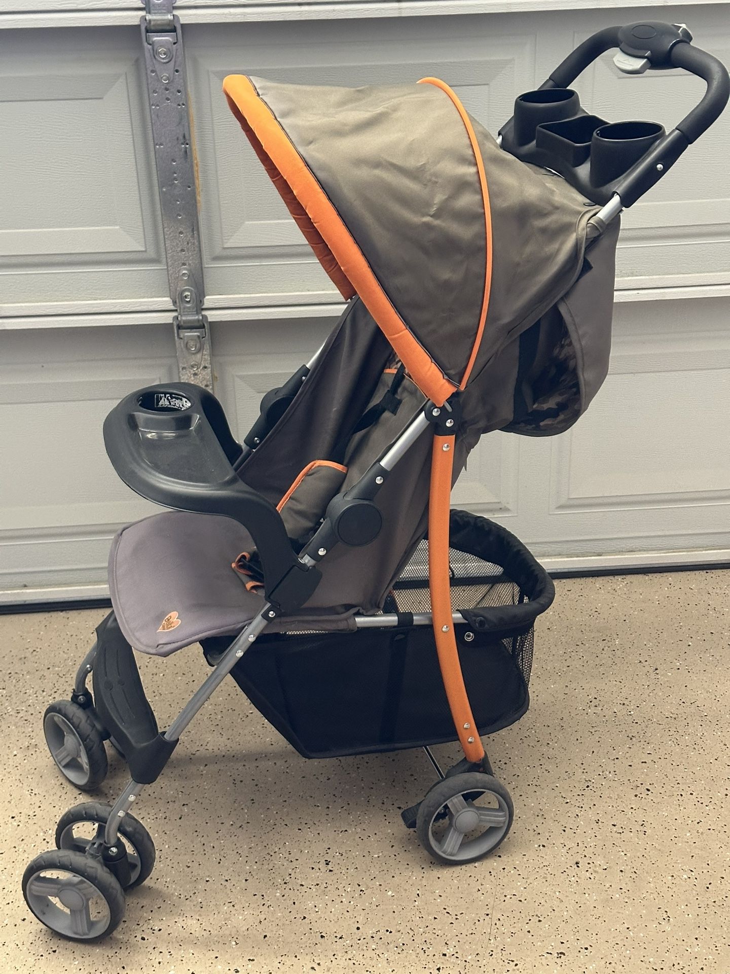 Kids Stroller By Delta - Folds For Travel 