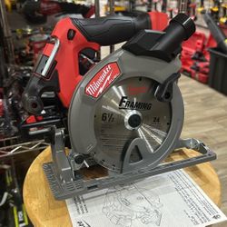 Milwaukee M18 FUEL 18V Lithium-Ion Brushless Cordless 6-1/2 in. Circular Saw (Tool-Only)