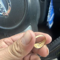 Vendo Este Anillo De 14k Con Diamante 