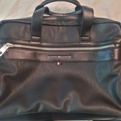 Tommy Hilfiger Men's Leo Black Briefcase Or Laptop Bag