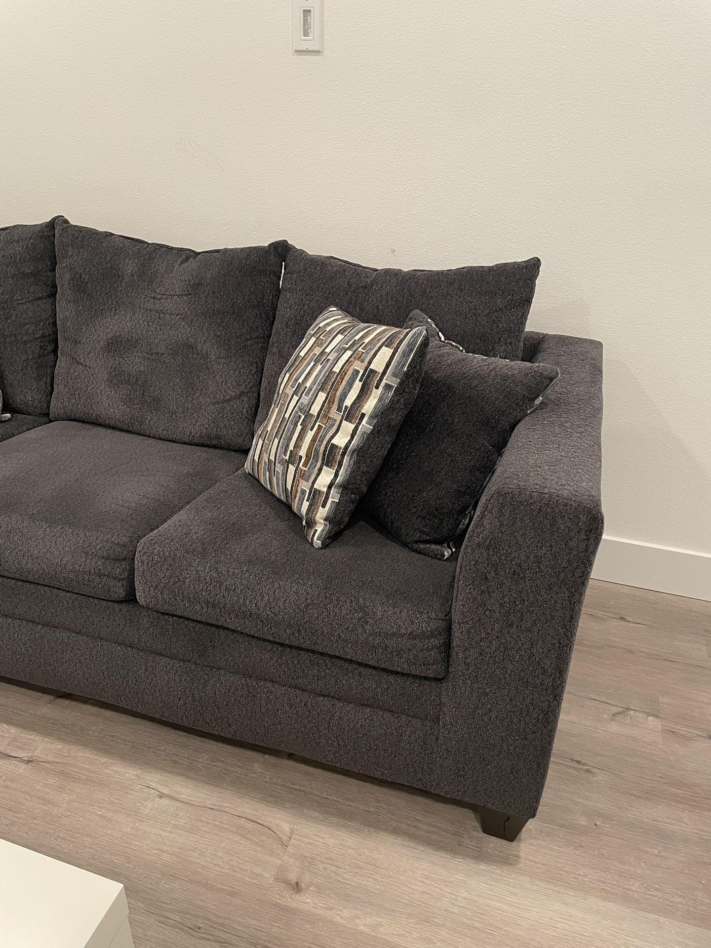 Couch With Coffee Table 