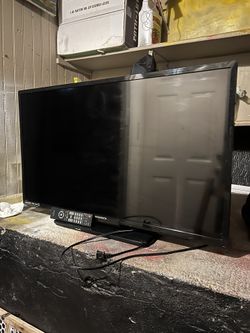 32 Inch Magnavox TV