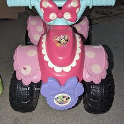 Battery-Powered Children's Car