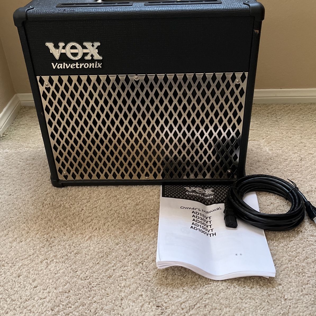 VOX AD30VT Valvetronix Chrome Combo Amplifier. for Sale in San