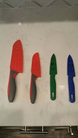 Ceramic knife set